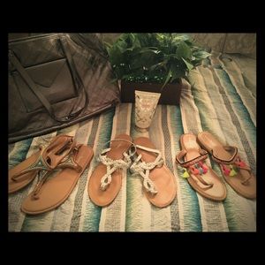 West loop stylish✨ flip flops✨